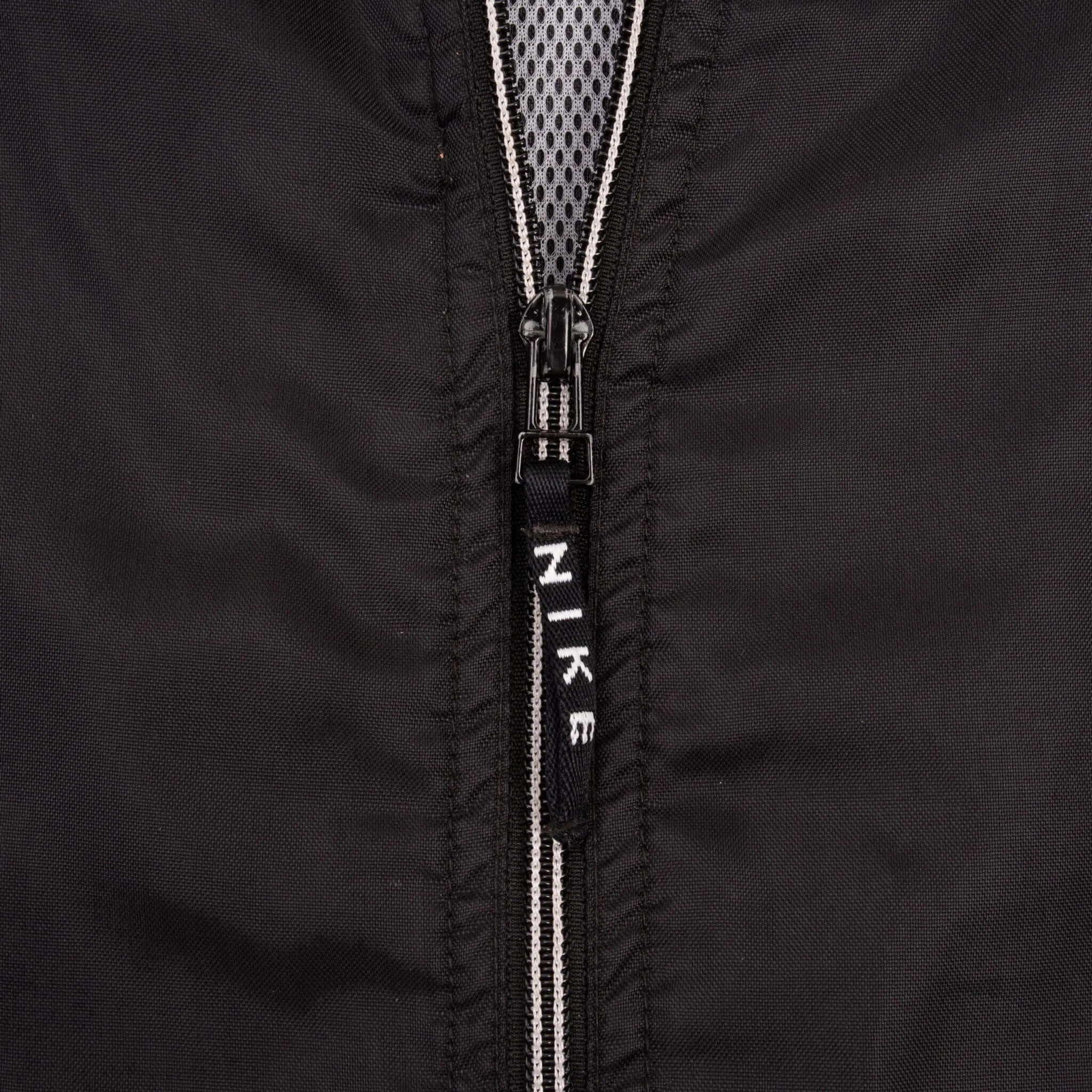 VINTAGE NIKE BLACK PULLOVER WINDBREAKER JACKET 1990S SIZE LARGE